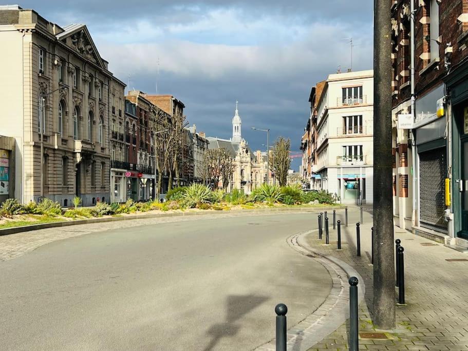 Apt Des Artistes, 3 Min A Pied Gare Et Centre 瓦朗西纳 外观 照片