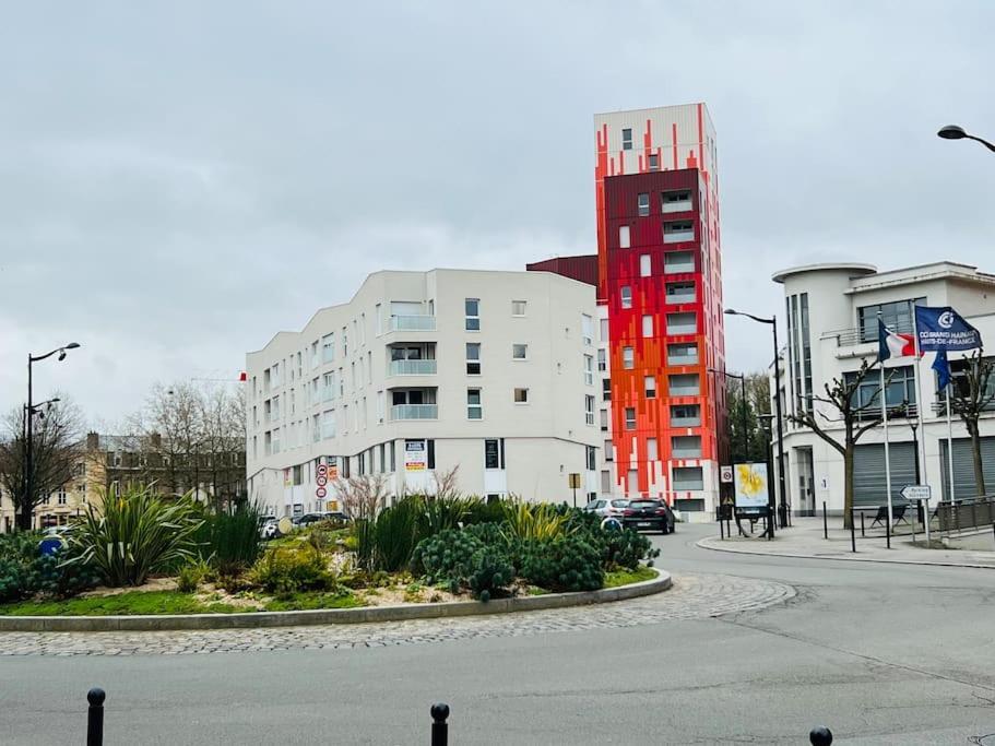 Apt Des Artistes, 3 Min A Pied Gare Et Centre 瓦朗西纳 外观 照片